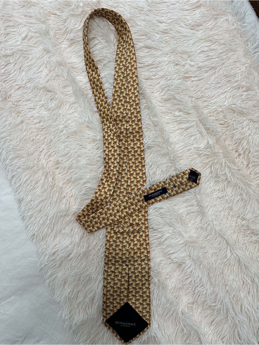 Burberry London Silk Tie Beige Gold Geometric Pattern Classic Luxury - Picture 4 of 14